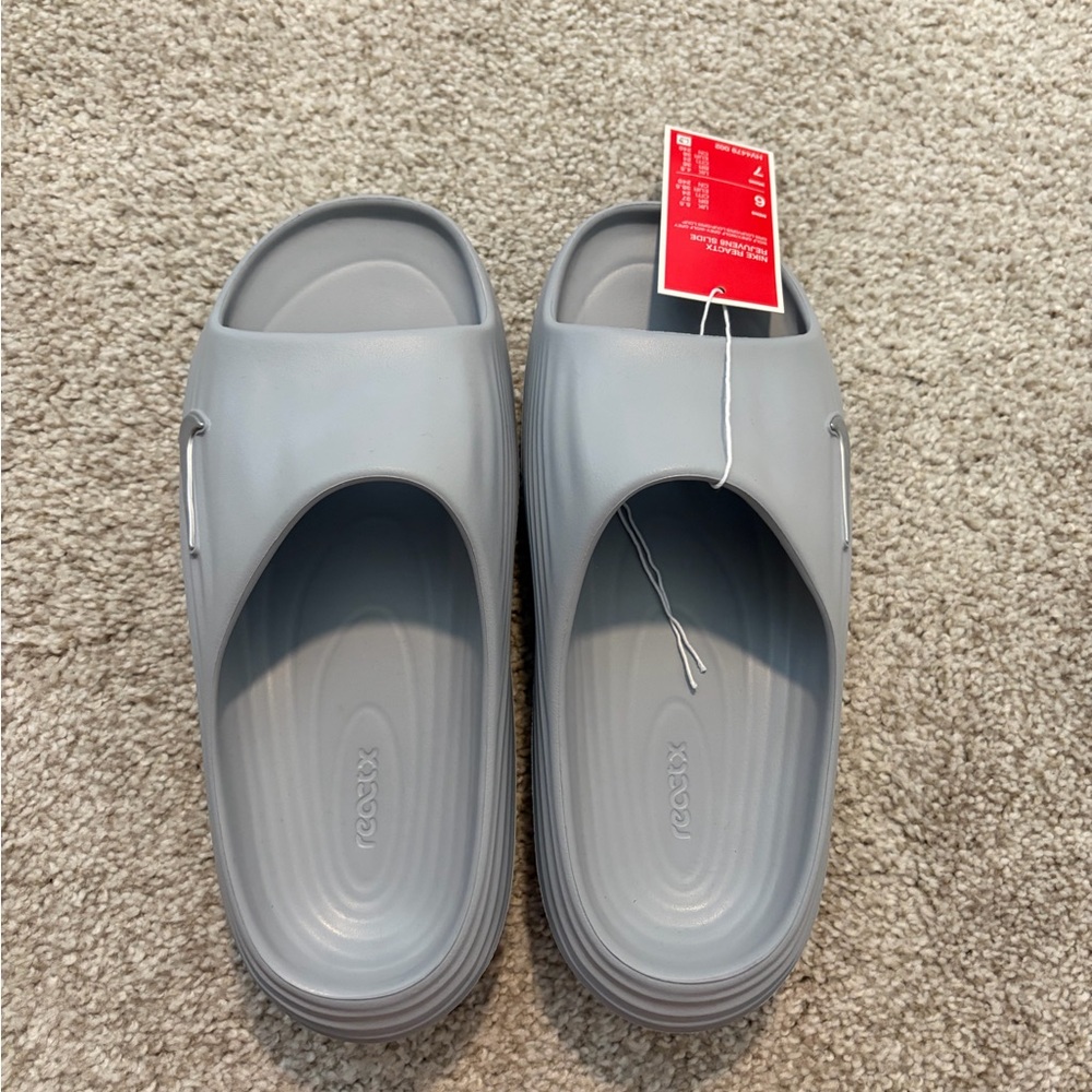 Nike ReactX Rejuven8 Slide in Wolf Grey - Picture 2 of 4